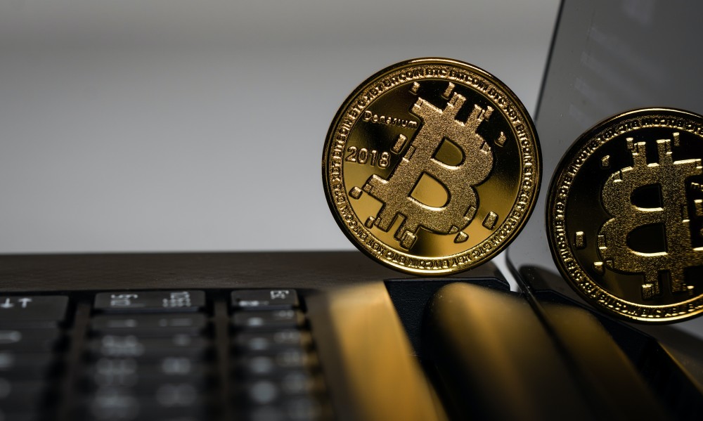bitcoin btc gép kép: unsplash.com