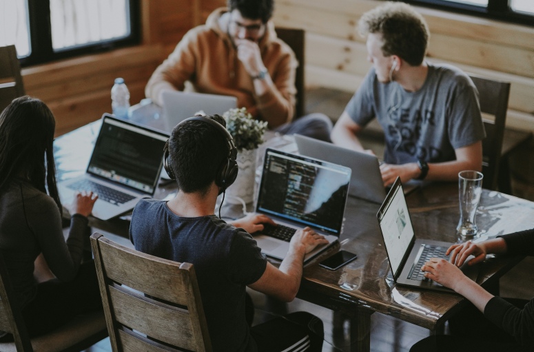 Kutatás, STEM pályák a vonzóak az egyetemisták számára, forrás: unsplash.com